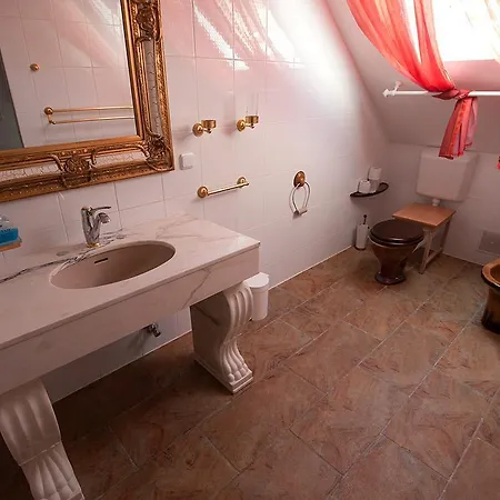 Rittergut Haus Laer 3* 보훔